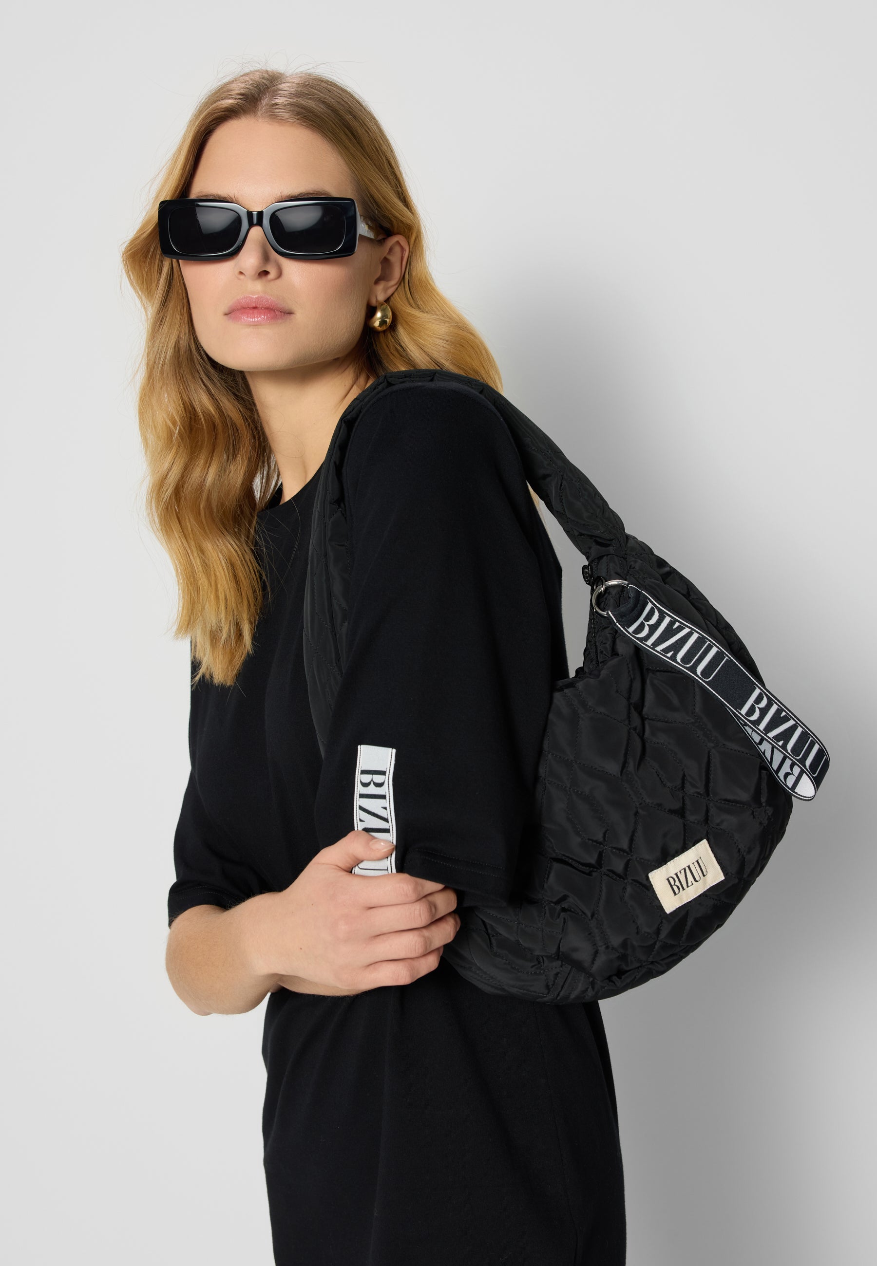 Czarna sukienka maxi z dzianiny JULISSA