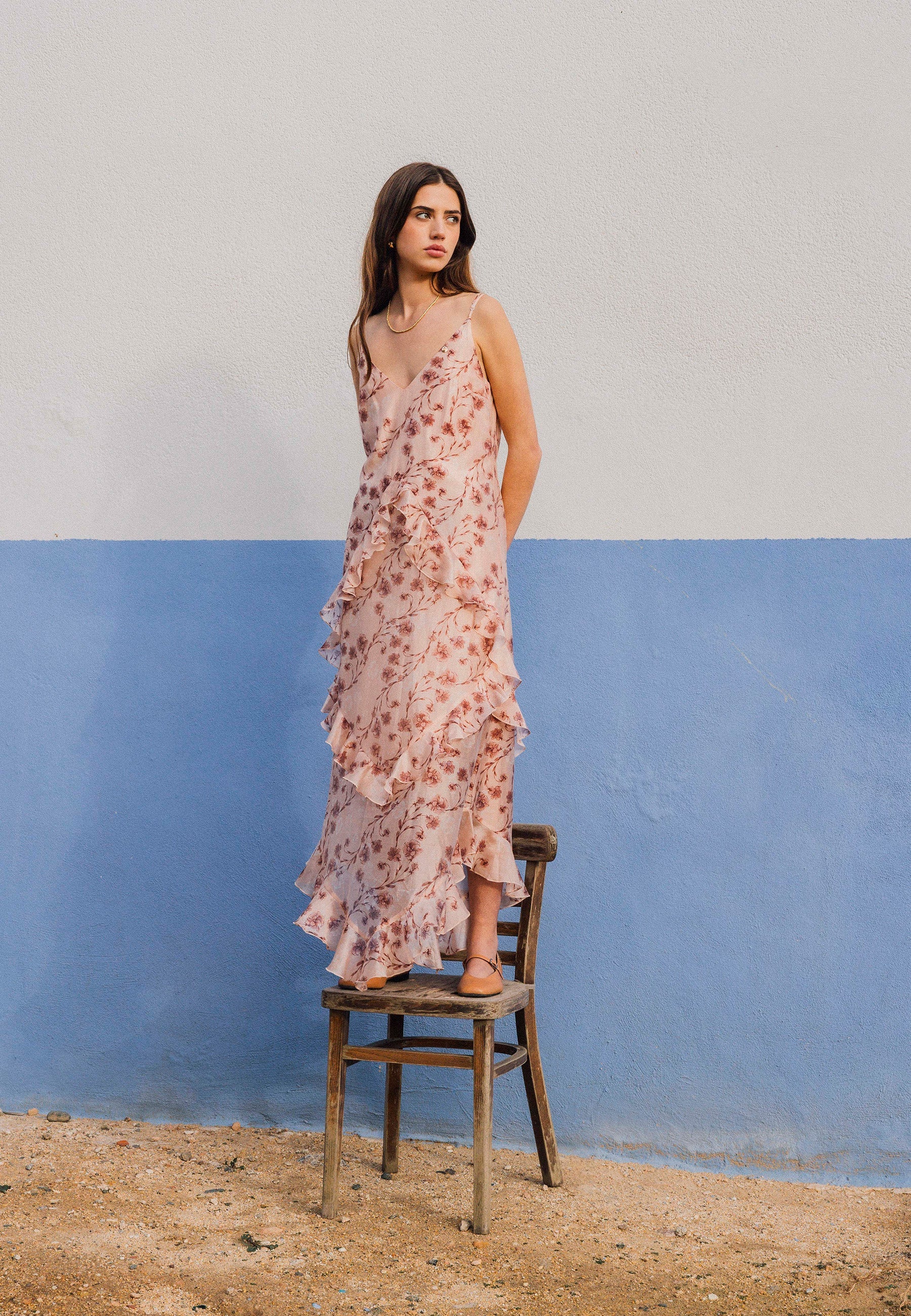 Maxi sukienka w kwiatowy print PATRICA beżowa