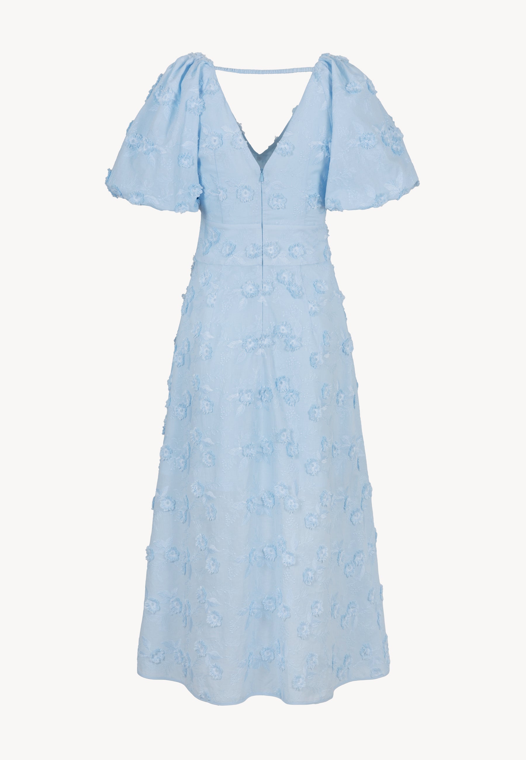 Błękitna sukienka midi z kwiatowym haftem FELICITE