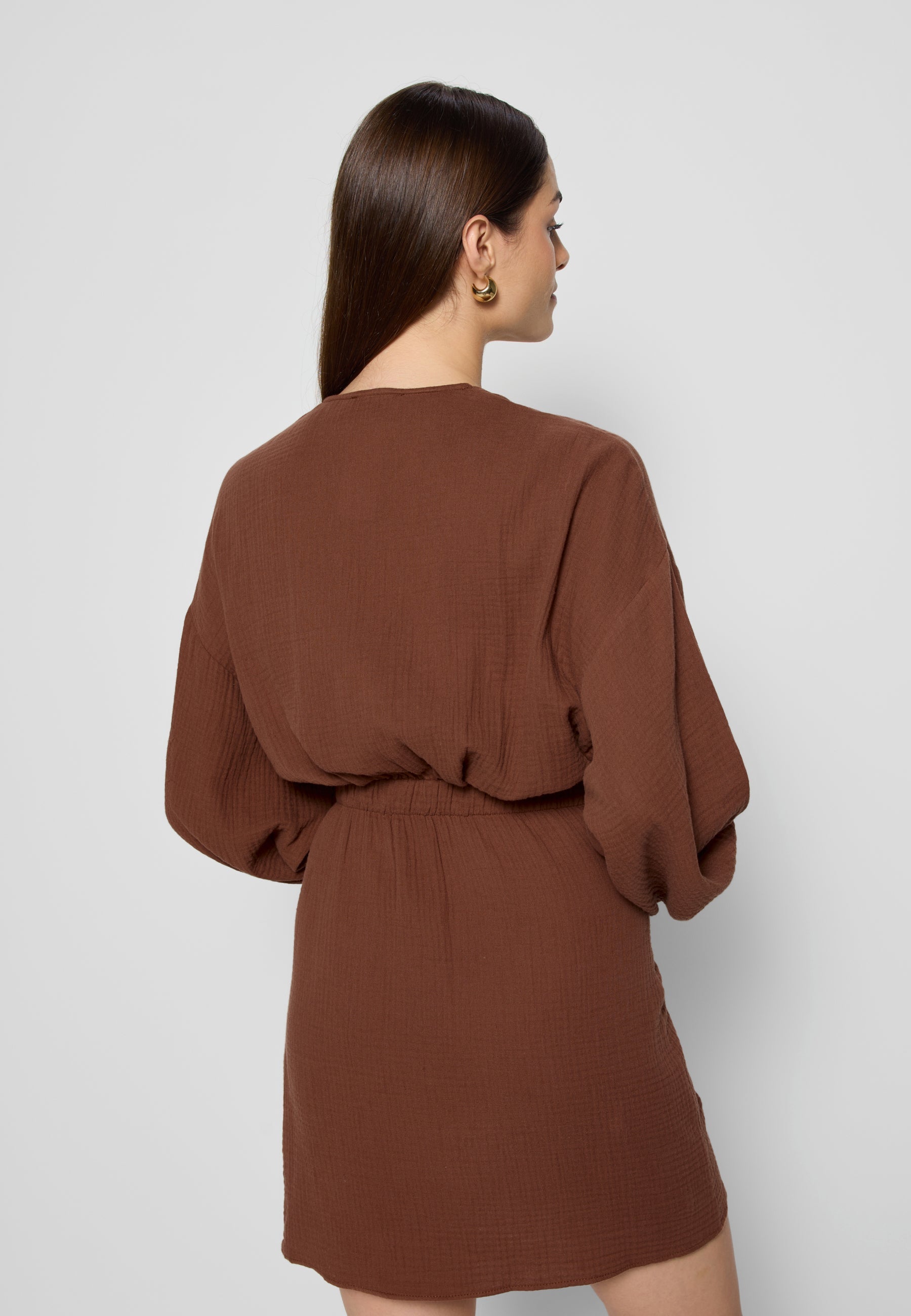 Brązowa sukienka mini z bawełny organicznej MOULINS