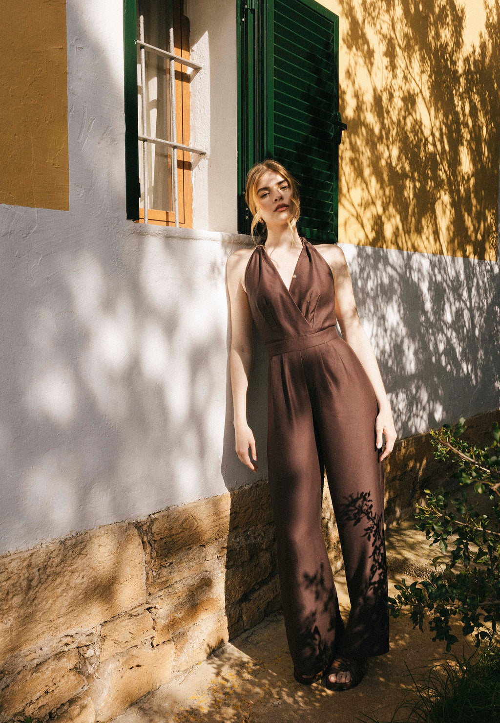 Brązowy kombinezon z domieszką lnu ARATIKA