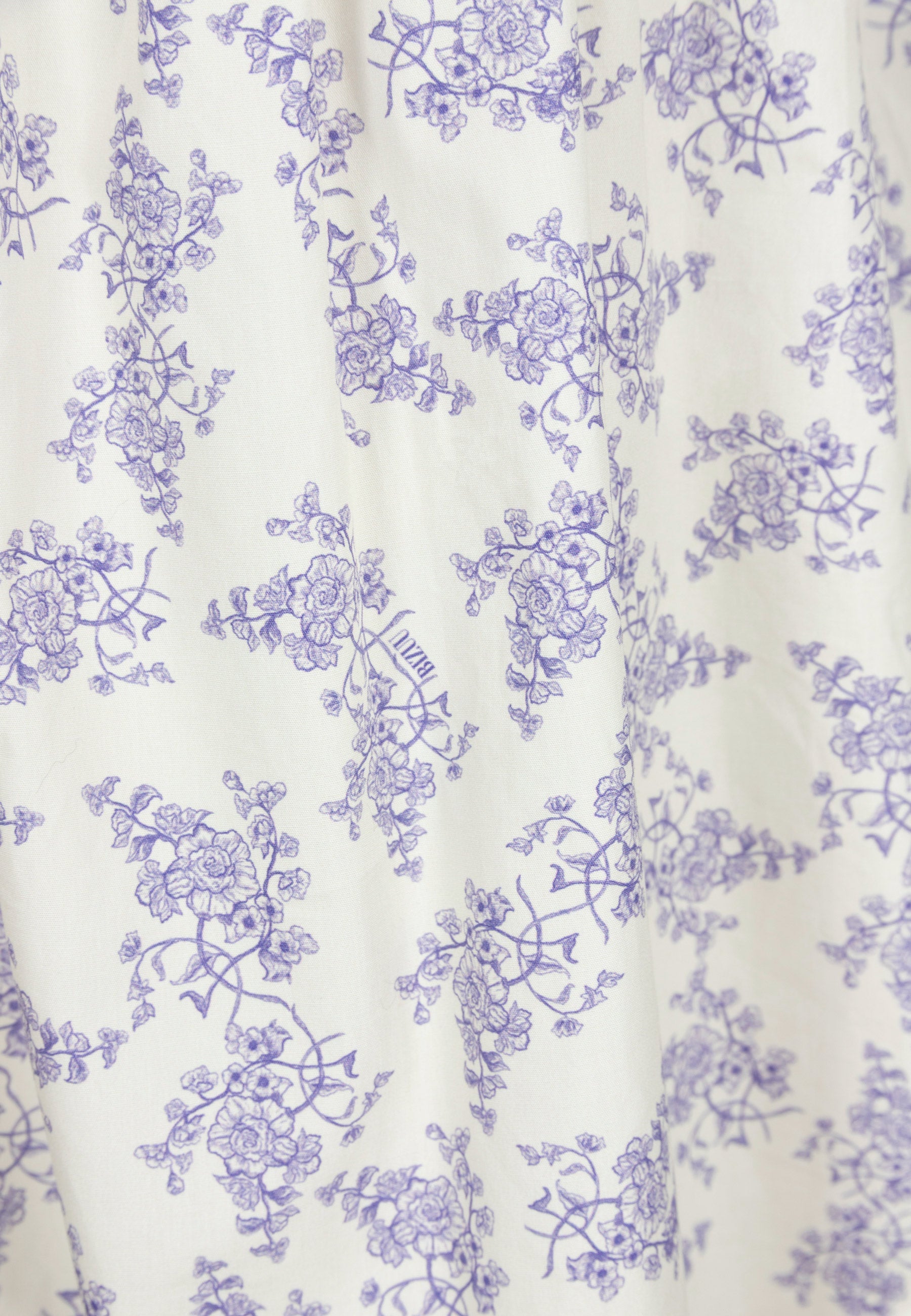 Kremowa sukienka mini w autorski print ALMAR