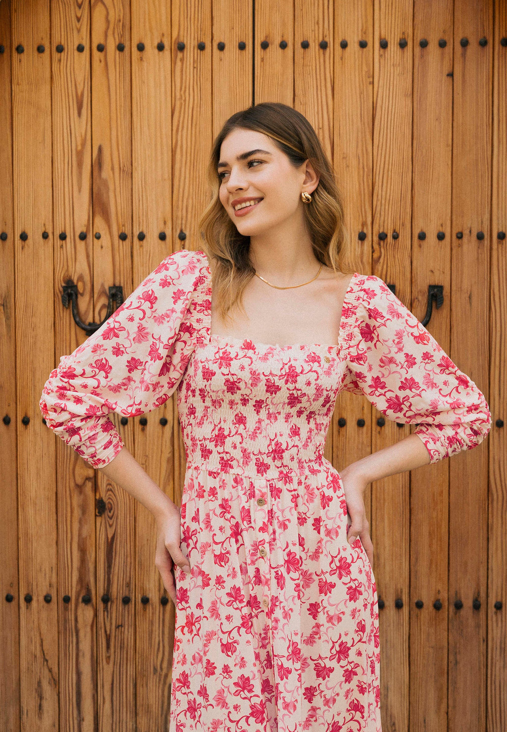 Czerwona sukienka midi w autorski print PATRYA