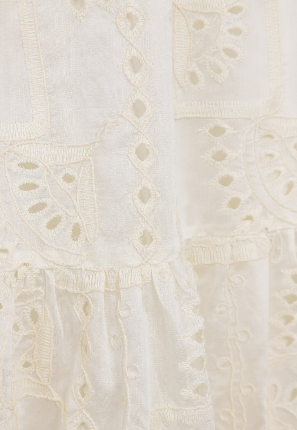 Kremowa sukienka z wiązaniem w dekolcie ROCHELLE