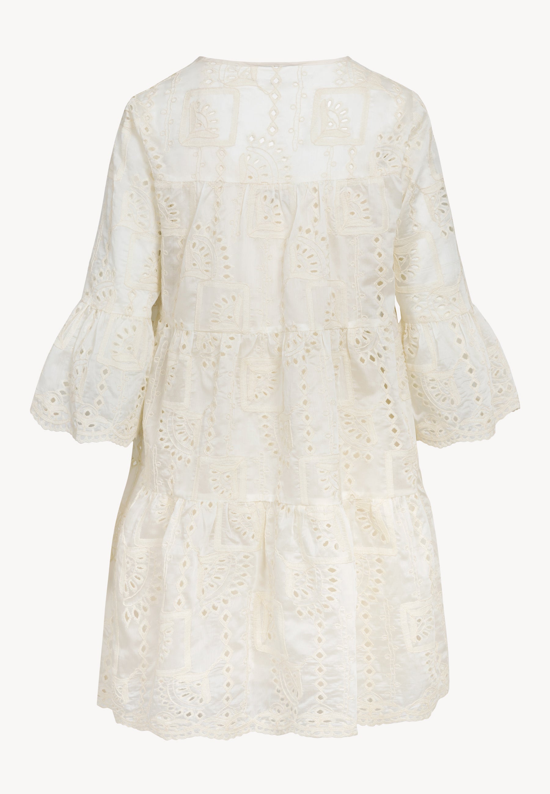 Kremowa sukienka mini z ozdobnym rękawem SANTIA