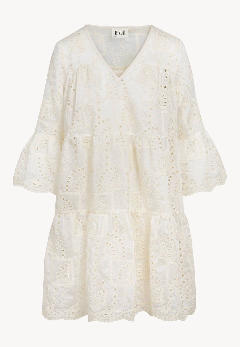 Kremowa sukienka mini z ozdobnym rękawem SANTIA