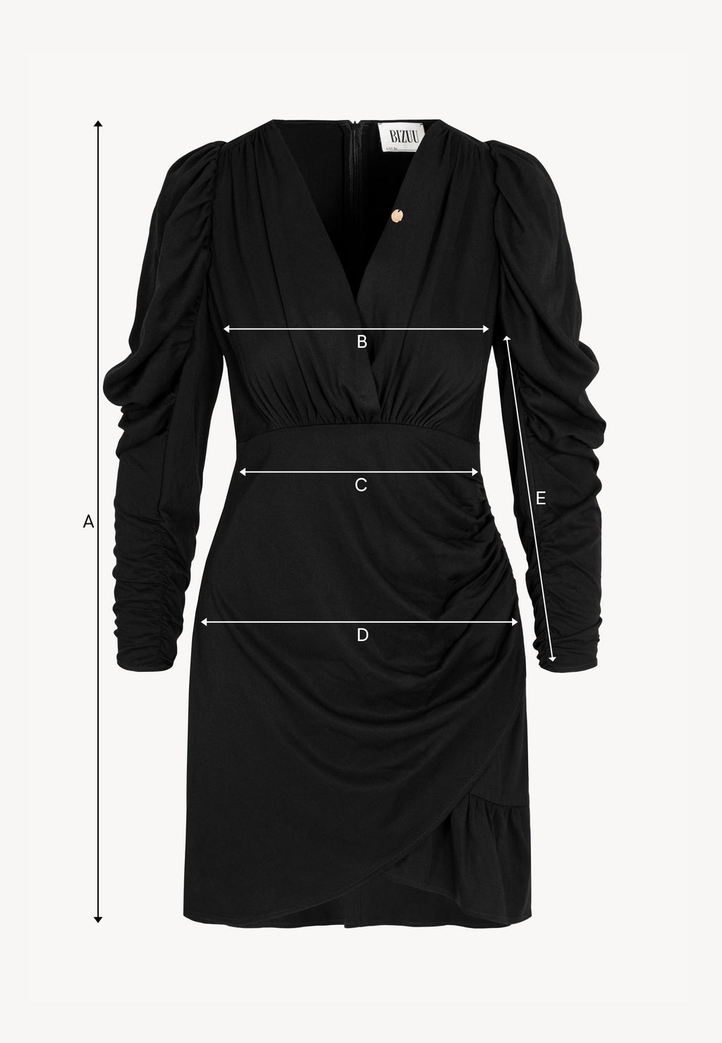 Czarna sukienka w ozdobnym marszczeniem LAZA