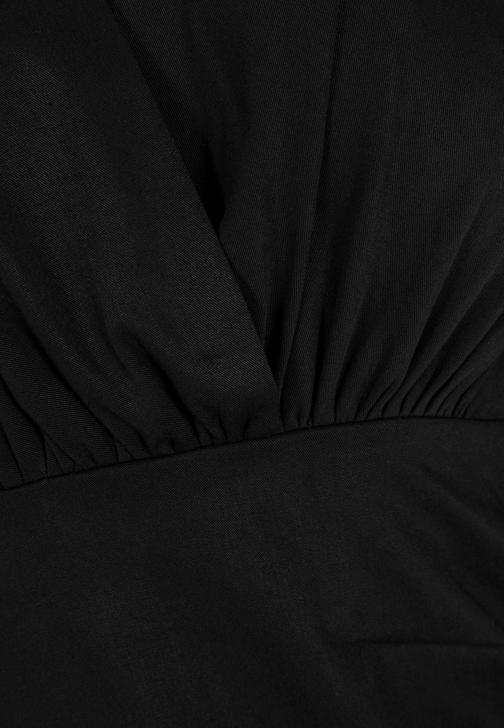 Czarna sukienka w ozdobnym marszczeniem LAZA