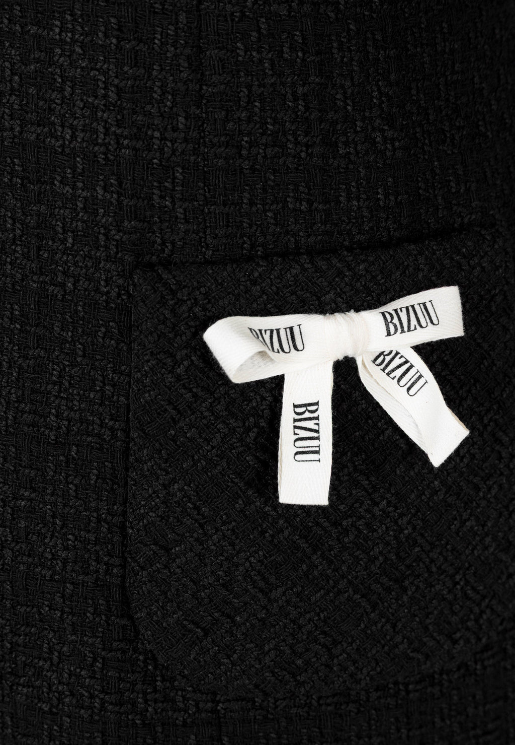 Czarna sukienka z kokardką z logo NOILLY