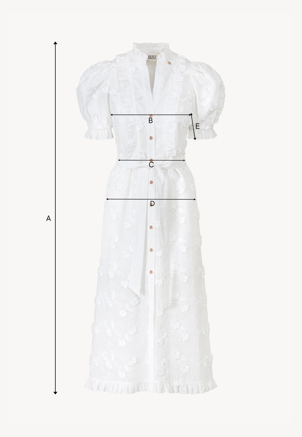 Biała sukienka midi z ozdobnymi kwiatkami NATTA